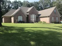 “The Bartholomew” 3 Bed 2 Bath King Suite with Jacuzzi Tub.