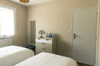 Villa Proche Briare, au Bord du Canal, en Pleine Nature Hotels in 