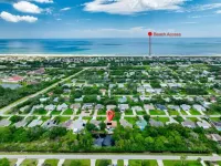 Spacious Beachy Retreat•Heated Pool•Short Walk to Beach•Pets Welcome•Bikes