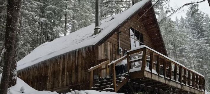 Charming A-Frame @ Mt. Rainier~Nature~Relax! Pet Friendly! ルイスのホテル