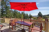 Chef's Kitchen, Salish Sea View, EV Charger: This is The Cottage on Cedar Street