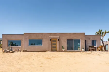 Juniper House - Close to Joshua Tree National Park - Hot Tub - Amazing Views