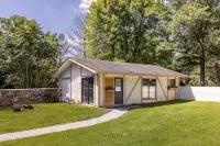 Everwood Cottage ^ Trees, Birds, and Quiet! Military Friendly