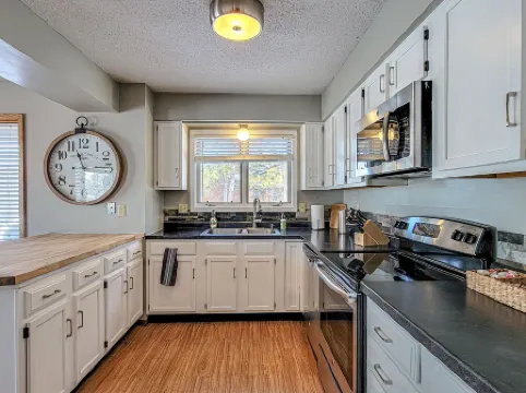 Breezy Hills - Unit 4;Lake Bemidji, King bd, Kayaks, PB Trail!