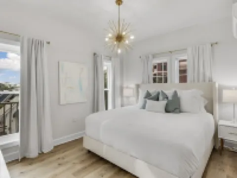 Luxurious Large Studio overlooking 30A nestled between Rosemary and Alys Beach Hotels in Rosemary Beach