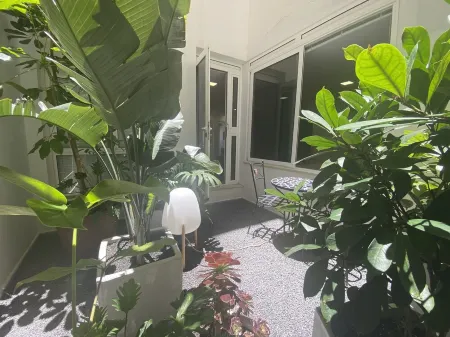 El Patio House. Natural style 3 min from the beach