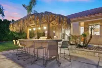 Luxurious 5BR Vacation Rental Indio, Pool Spa 1+ Acre Oasis, Walk to Festivals