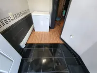 Quiet, private, 1 bedroom, studio in great part of town. Old recording studio!
