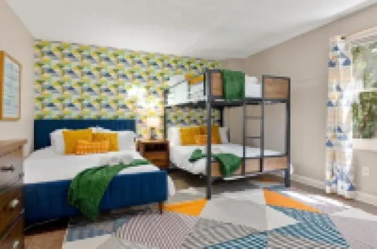 Movie Theater, Game Room, Hot Tub, Fire Pit, FUN!