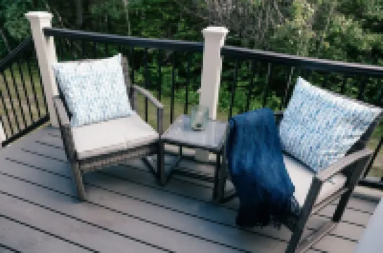 MaineStay Central Bangor Townhouse Near airport & Acadia Park w washer & dryer,