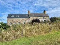 A spacious, detached, modernised cottage near Abersoch with stunning sea views. Hotels near Pwllheli Traeth Marian-y-de Beach