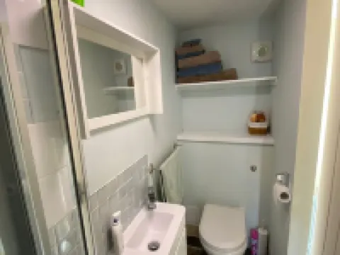 Peaceful Studio, Quirky and Unique in a Large Garden. Near Beaches,Golf Courses. Hotels in Anstruther