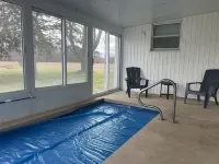 Charming farmhouse with 4 bedrooms, indoor pool, WiFi and AC in soothing Otsego