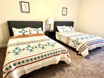 Mile High Retreat - Spacious 4-bedroom home