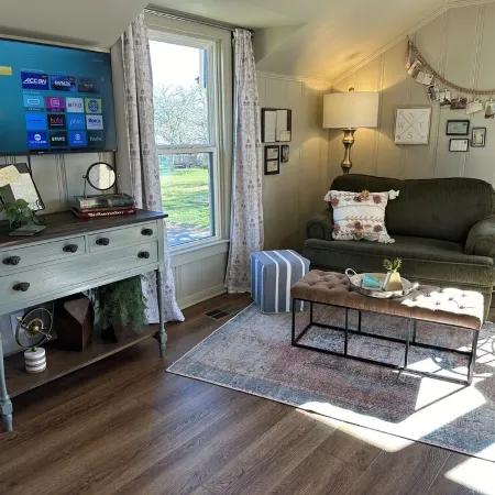 The Compass Loft Studio near TSU with EV Charger