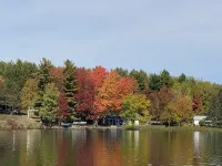 Lakefront cottage w/ convenient access to restaurants, atv and snowmobile trails