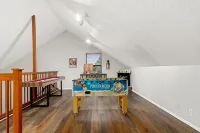 Blue Door Cottage Family Game Room - Family Friendly!