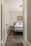 Fully Equipped Cozy 2BR Apartment Near Delmar Loop