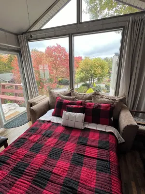 2 bedroom cabin in Linville Land Harbor- close to Beech and Sugar Mtn