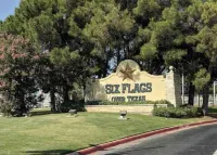 3 BR Walking Distance to ATT, Globe Life & Entertainment District