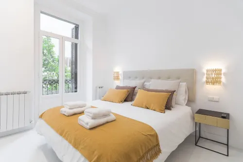 CONCHA CITY CENTER, FREE PARKING! Top location. Air Conditioning !