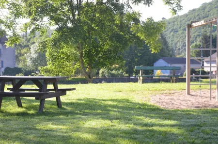 Studio "Au Bord de L'eau" Pour 3 Personnes, à L'orée D'un Village Authentique Отели в г. Крёз