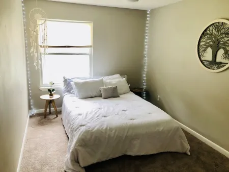 Waterfront Home W/ Boat Dock, Kayaks, Fishing poles and More!!