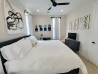 Bright Irish Channel Cottage 10 mins to FQ/Uptown Hotels in Garden District