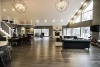 A Luxury Family Mill Creek Lake Retreat