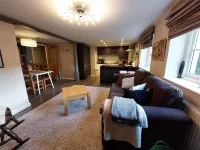 Former showhome with indoor pool & gym