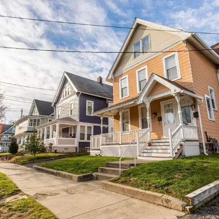 Modern + Spacious 5BR/2BA Home, Renovated Backyard