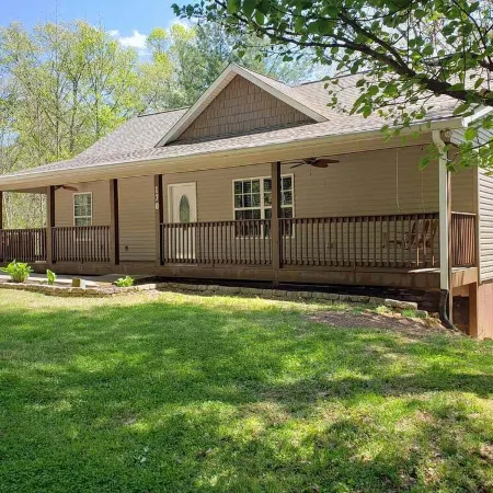 Comfortable In-Town Stay - Clayton, GA