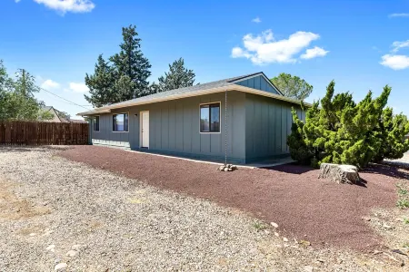 Cozy Prescott Valley Retreat! Pet Friendly!