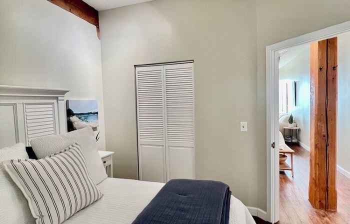 Relax in This Beautiful Condo on Lake Charlevoix!