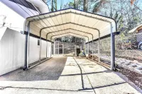 Modern & Cozy Home mins to Decatur Sq & DT Atlanta