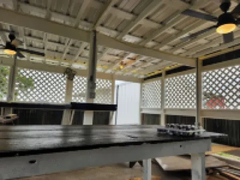 Fisherman’s getaway close to water.  Plenty of room for kayak and boat trailers.