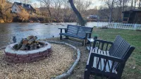 Waterfront Home, 3 BR, 2 Bath, HOT TUB, Pet-Friendly, Fishing, Fire Pit - 4 stjerner