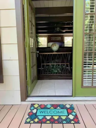 Hideaway_3 BR w/ Private Pool on wooded lot