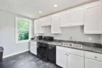 Adorable West Side Cottage Free Onsite Parking Hotel a Erie County