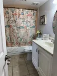 Your Happy Place - gorgeous 2 bed 2 bath oceanfront suite with full kitchen