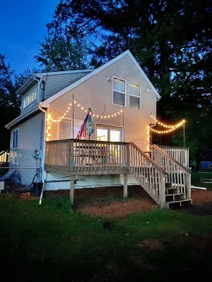 Lakeside Getaway! 35 mins from downtown Minneapolis & close to Mall of America