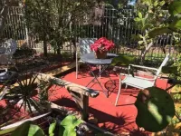 Studio Cottage/Short Walk to Beach