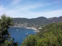 CENTRALLY quiet and typical residence -150 mt. from the sea Hotel a Levanto