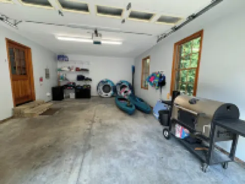 3 Bedroom Badin Lake Home Nestled in a Quiet Cove by Uwharrie National Forest Hotels in Eldorado