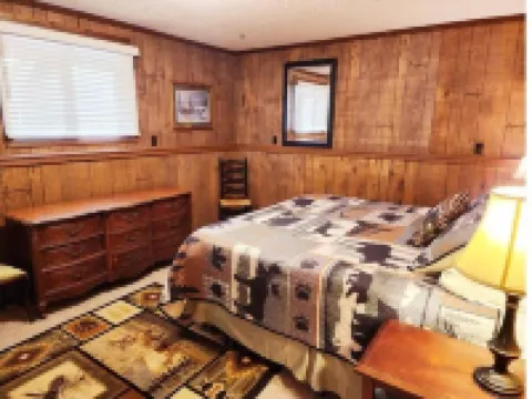 Chalet-Style Retreat – Sauna, Fireplace + Outdoor Firepit Near Big Powderhorn