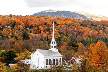 Perfectly Located Townhouse  4 Bedrooms, 2.5 Baths in the Heart of Stowe Vermont