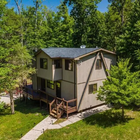 Cozy Chalet in the Woodshttp://Www.Innsbrook-Resort.Com/