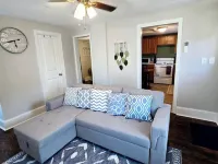 Historic Cozy Apartment 1 Bedroom In Peaceful Boonville Hotels in Cooper County