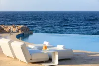 Renaissance Wind Creek Curacao Resort - ビーチサイド