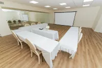 Boardwalk Inn and Suites